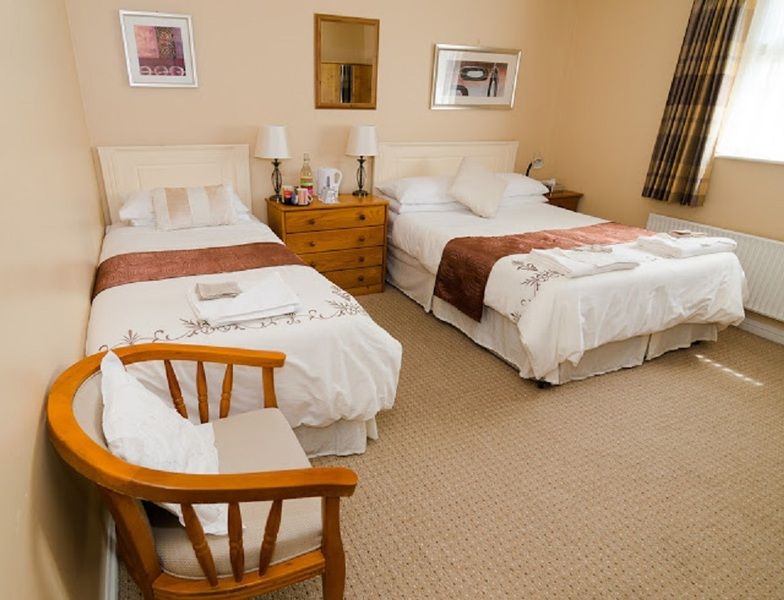 O Neills Bed And Breakfast Дингъл Екстериор снимка