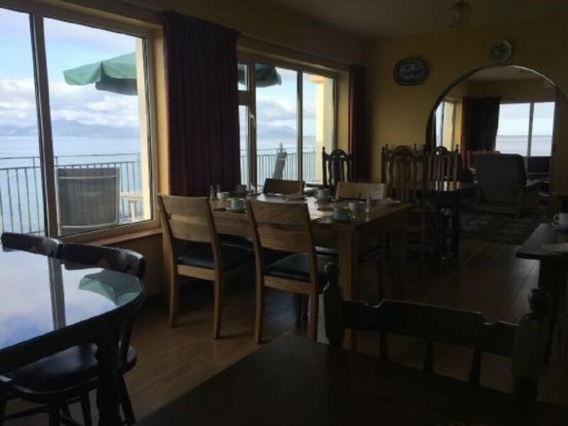 O Neills Bed And Breakfast Дингъл Екстериор снимка